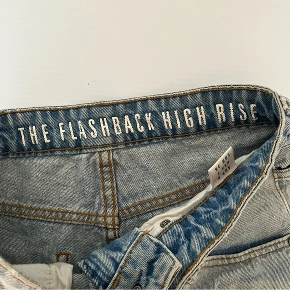 Cotton On The Flashback Highrise Denim Distressed Jean Shorts size 4 - Picture 2 of 4